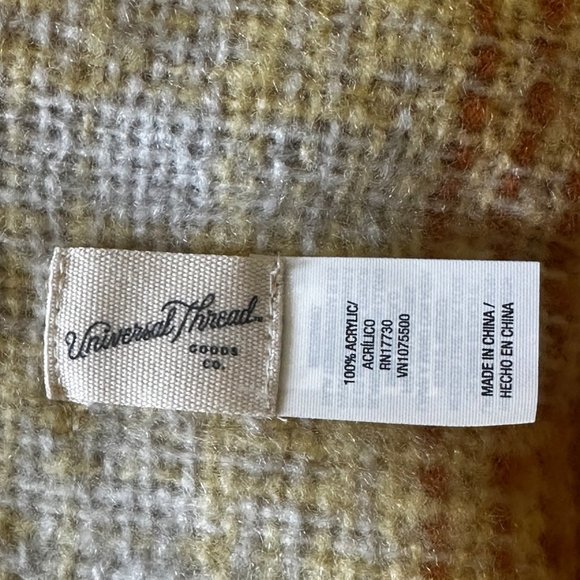 Universal Thread Women's One Size Scarf Orange Plaid Blanket New With Tags - Picture 3 of 10